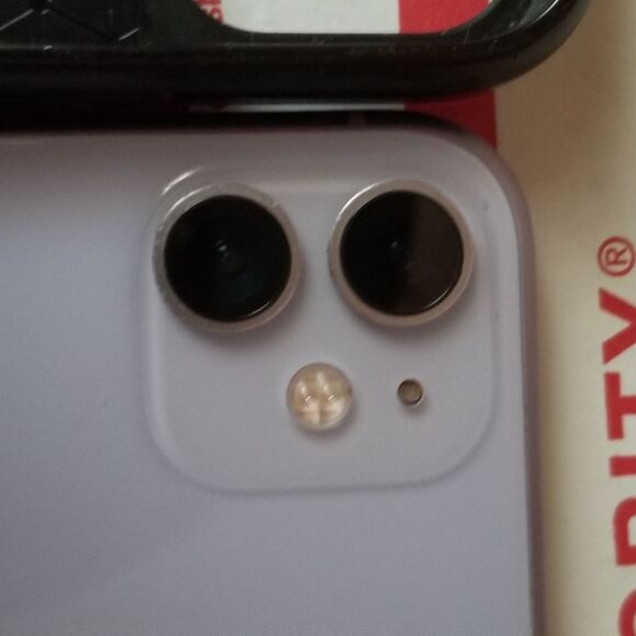 Apple iPhone 11 (Tmobile) - Picture 12 of 14